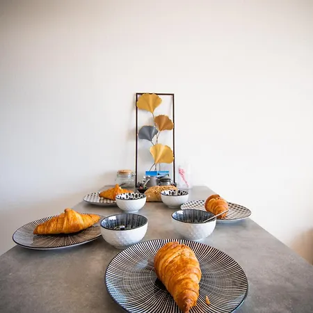 Apartment L'amiral * Clim * A 2 Minutes * Wifi * Centre *