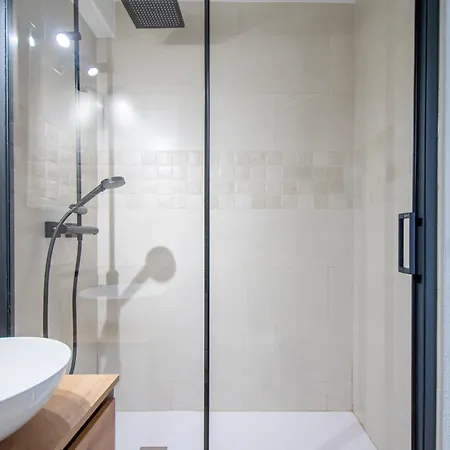 L'amiral * Clim * A 2 Minutes * Wifi * Centre Apartment